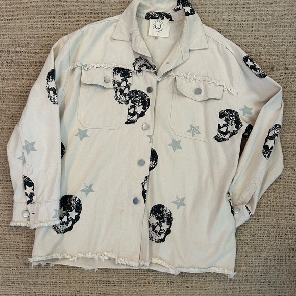 Fantastic Fawn Jackets & Blazers - Fantastic Fawn Skull and Stars Print Jacket Size L